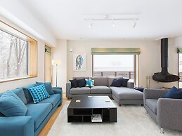 Kita Kitsune Chalet