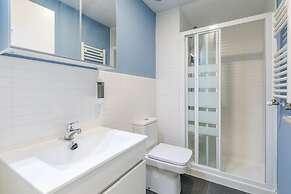 AYZ Villegas - Auto check-in property