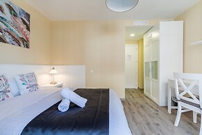AYZ Villegas - Auto check-in property