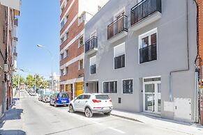 AYZ Villegas - Auto check-in property