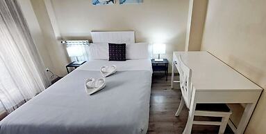 AYZ Villegas - Auto check-in property