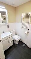 AYZ Villegas - Auto check-in property