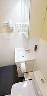 AYZ Villegas - Auto check-in property