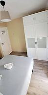 AYZ Villegas - Auto check-in property