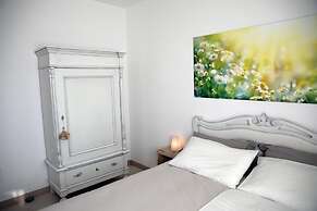 B&B Beauty House