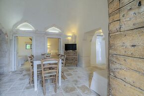 Trullo Grotta Cisternino by Typney