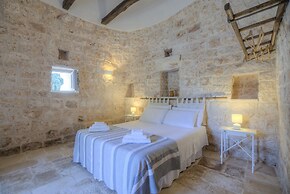 Trullo Pagliaro Cisternino by Typney