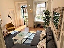Beautiful flat with balcony & Great location