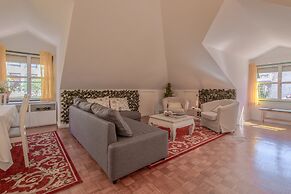 Beautiful flat with balcony & Great location
