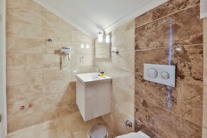Ekici Suites