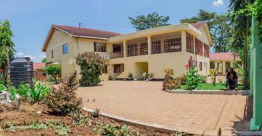 Kilimanjaro Summit Lodge