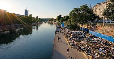 Skyflats Vienna Ring View