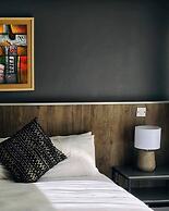 La Orchard Hotel