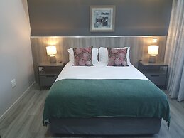 La Orchard Hotel