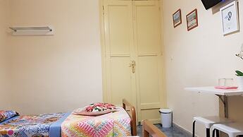 Hostal Loyola - Hostel