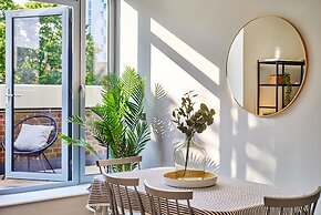 Designer City Centre Apartment