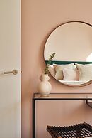 Designer City Centre Apartment