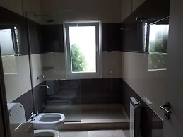 Acogedora Casa En Exclusivo Barrio