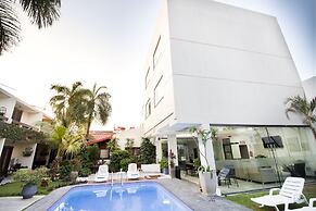 Sirari Suites Hotel