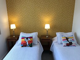 Deluxe 2bedr Apartment With Balcony