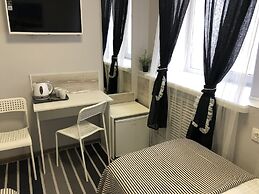 L-hotel