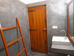 Surf Gangs Hotel