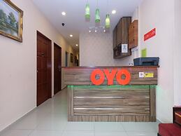 OYO 44029 Tudor Home Inn