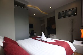 Ostro Hotel