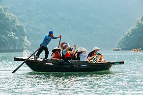 Dragon Bay Cruises