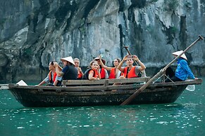 Dragon Bay Cruises
