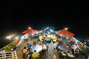 Dragon Bay Cruises