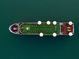 Dragon Bay Cruises