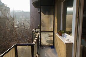 Basco Central Apartment Cloud