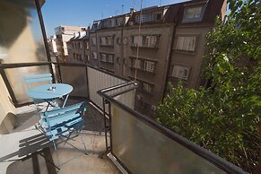 Basco Central Apartment Cloud