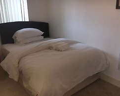 Spacious bright apartment w parking