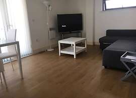 Spacious bright apartment w parking
