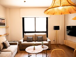 Stylish Apartment in downtown with Pool