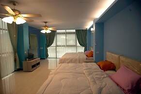 Tomorrow Cute Family Inn