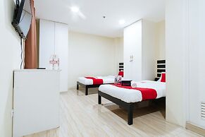 RedDoorz @ University Belt Manila
