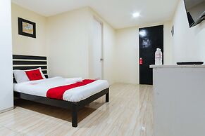 RedDoorz @ University Belt Manila