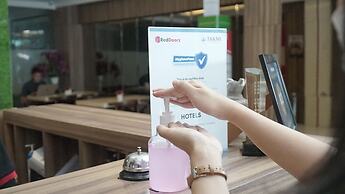 RedDoorz near Jawa Timur Park 3