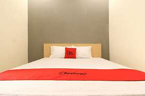 RedDoorz near Klaten Train Station