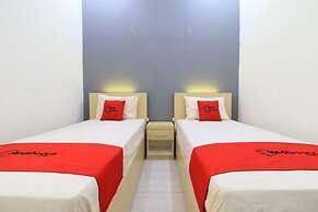 RedDoorz near Klaten Train Station