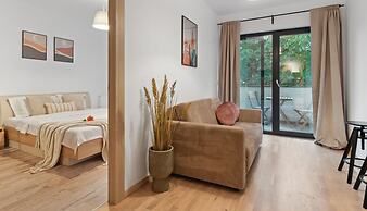 Maia Apartments