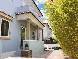 Aloha Beach House H
