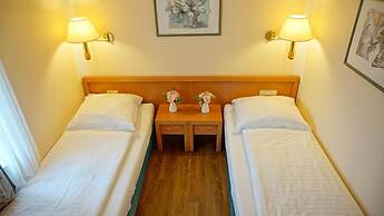 Hotel Opal