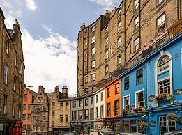 2 Bed Grassmarket Apartment