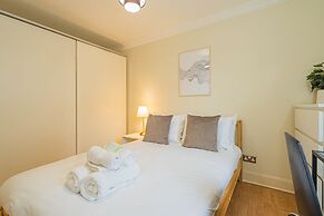 2 Bed Grassmarket Apartment