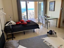 Rooms in Seafront Villa