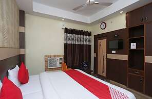 Hotel Crystal Inn